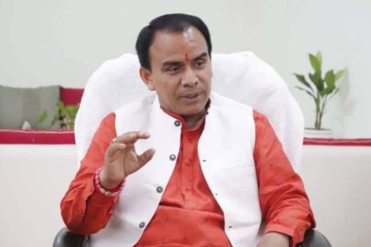 विद्यालयों में धूमधाम से मनाई जायेगी अम्बेडकर जयंतीः डॉ. धन सिंह रावत