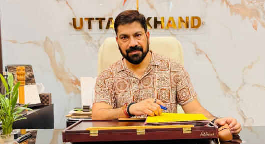 कॉर्बेट टाइगर रिजर्व के निदेशक साकेत बडोला ने मांगी VRS, शासन को भेजा गया आवेदन