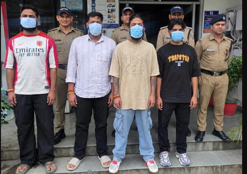 यूट्यूबर अनुराग डोभाल समेत चार गिरफ्तार, अपहरण की धारा भी बढ़ी